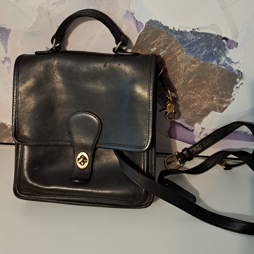 Coach 5130 station bag in black
